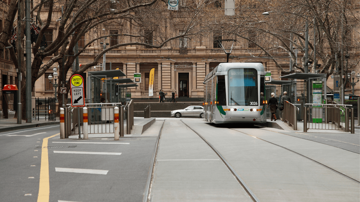 Daniel Andrews’ has announced a “cautious pause” on easing restrictions for Victorian businesses in an announcement on Sunday, triggering negative backlash from the business sector frustrated that retail and hospitality opening will continue to be delayed.