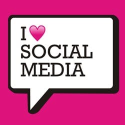 social media love speech bubble