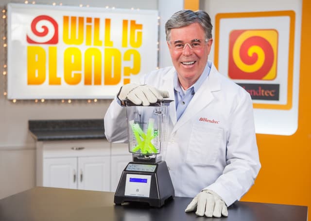 tom on set for will it blend