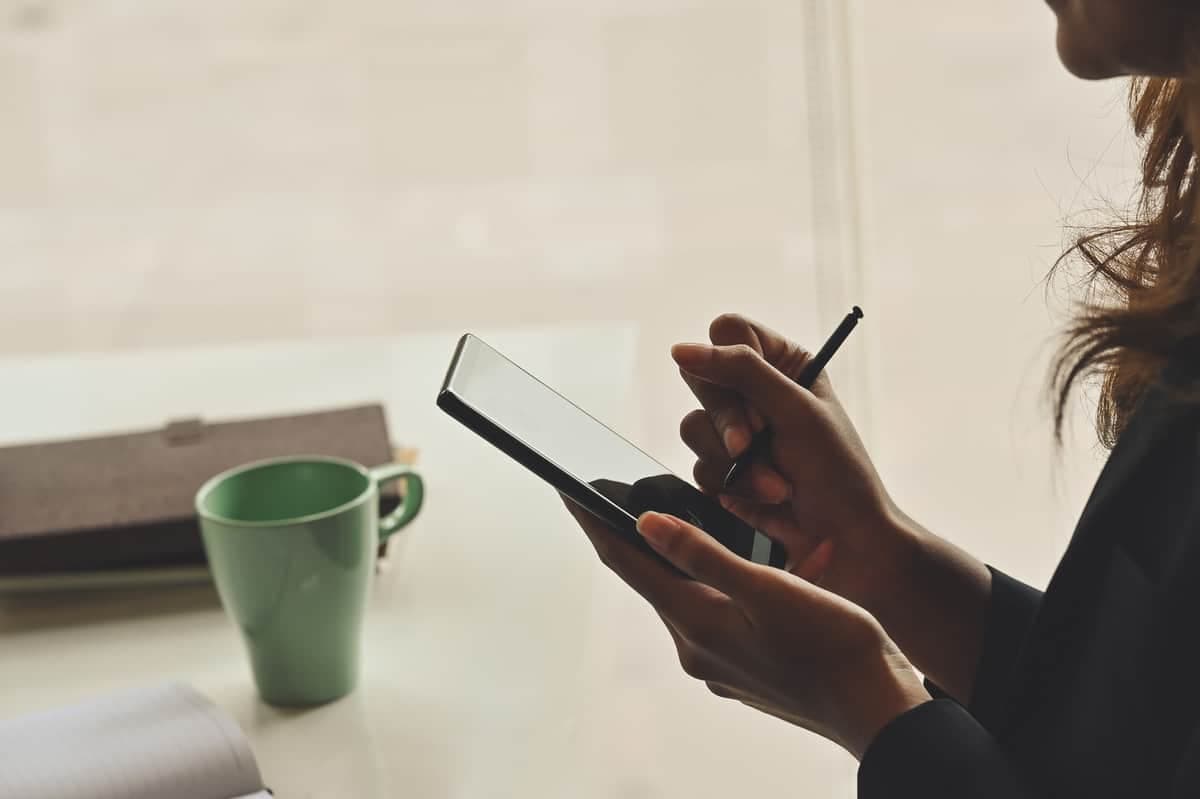 Australia Post and DocuSign launch one-step digital solution to '100 point' ID verification