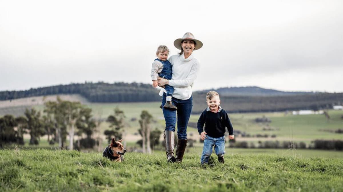022 AgriFutures Rural Women's Award Winner, Stephanie Trethewey and her two children.