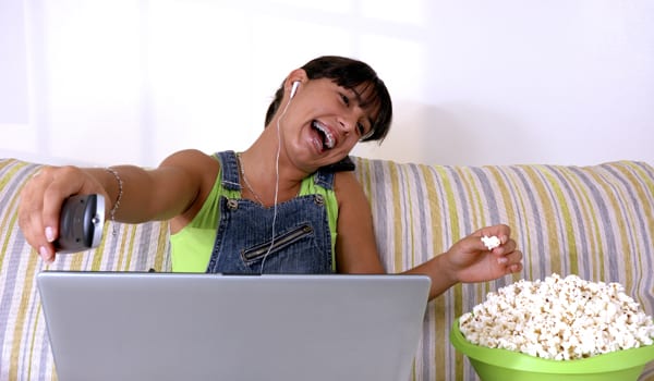 How retailers can recruit and retain millennials