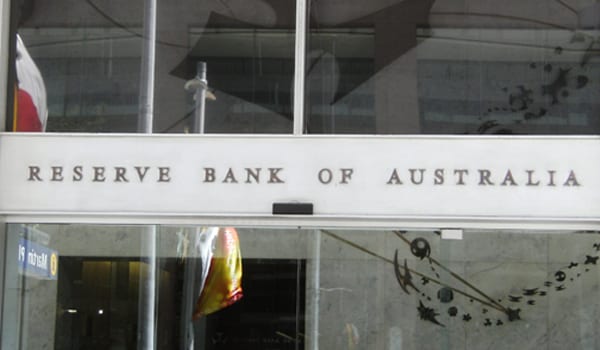 RBA slashes cash rate to 2.75 percent
