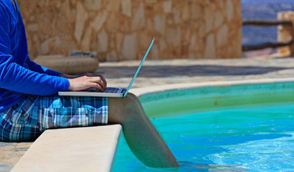 Aussies planning to work through the holidays