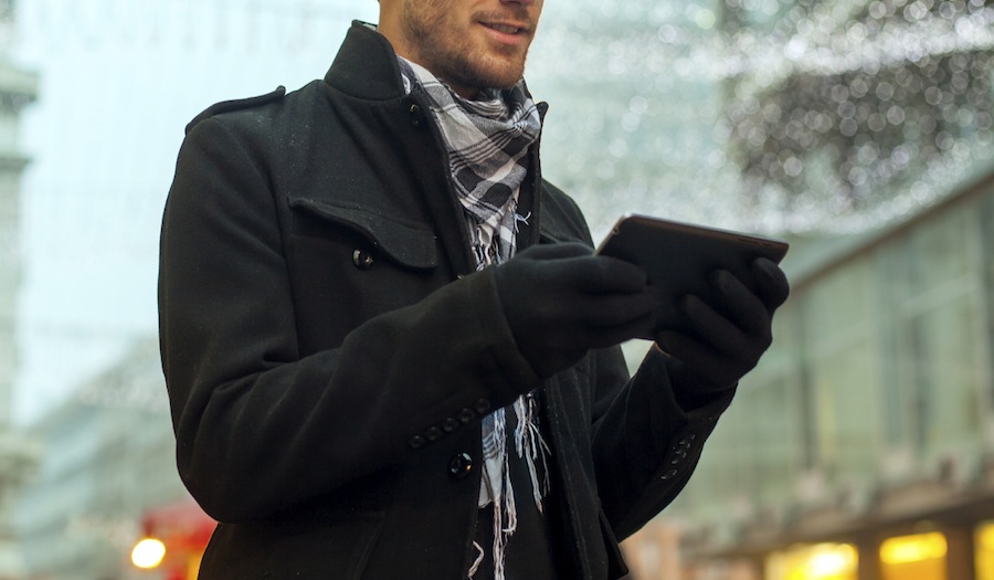 More Australians visiting Facebook and YouTube on mobile devices