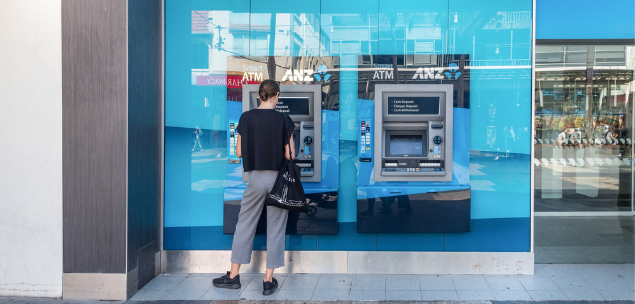ANZ only big bank to fully pass on RBA cut