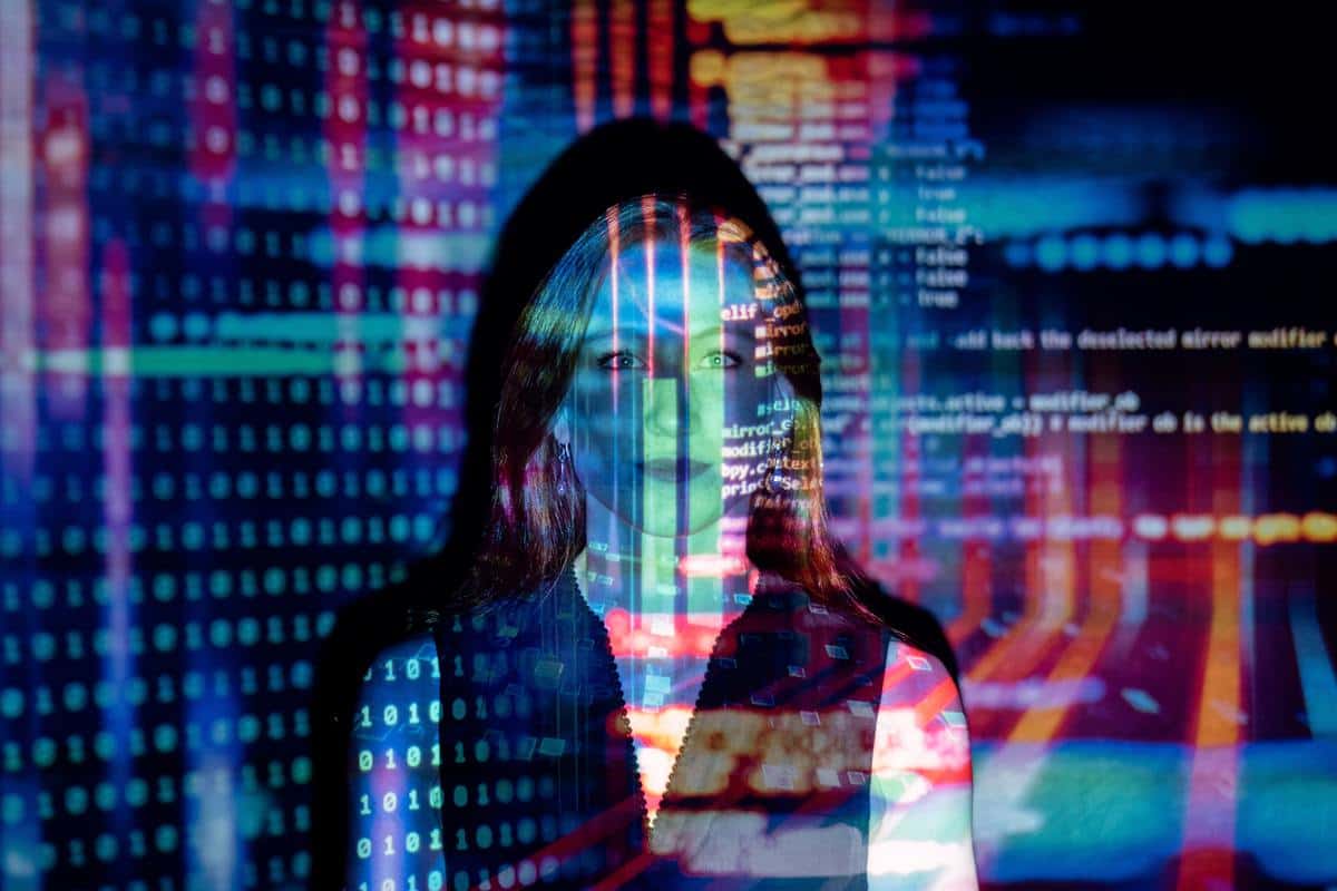 Three critical hybrid  work considerations for IT pros in SMEs