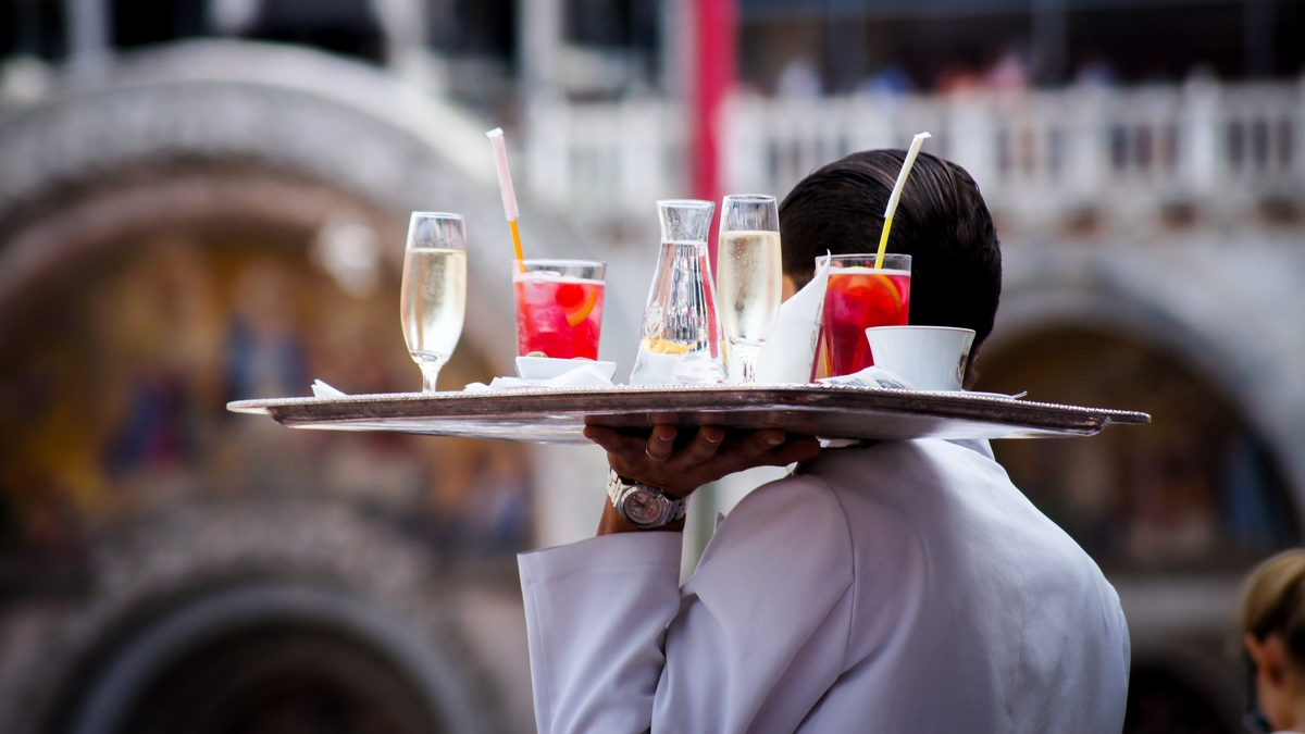 Hospitality sector to get a boost with Vic’s new stimulus package