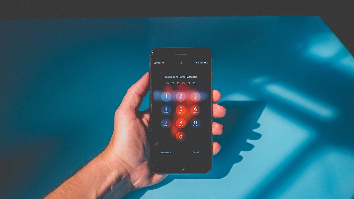 Why organisations need to use an enterprise-standard password manager