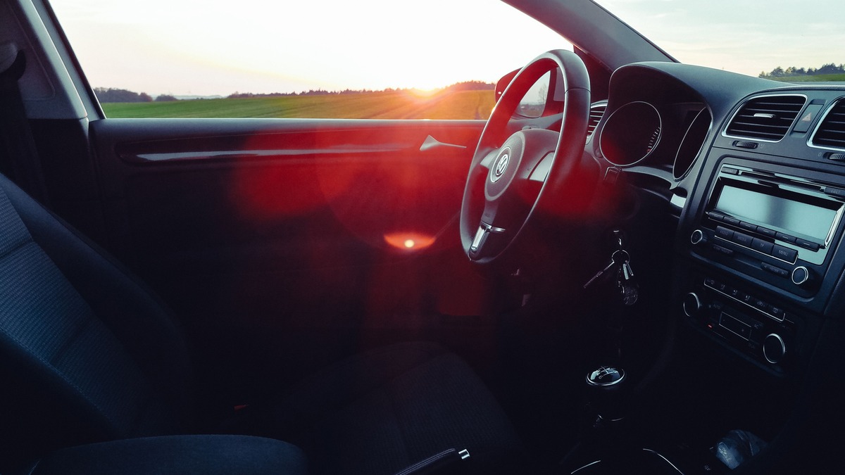 Indian techie turns $3000 car Autonomous with only a second-hand phone