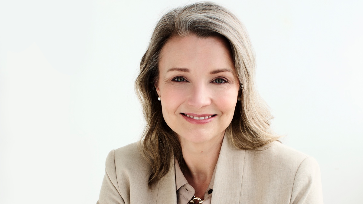 What changes in customer spending should Australian SMEs prepare for in 2026?