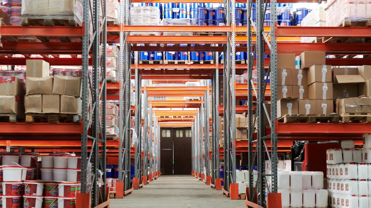 How manufacturers grew sales 9% while slashing stock by a third