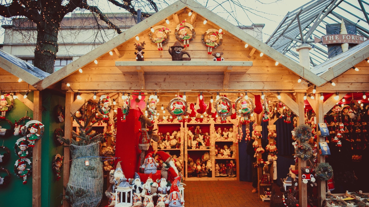 How to create a festive shopping experience without breaking your budget