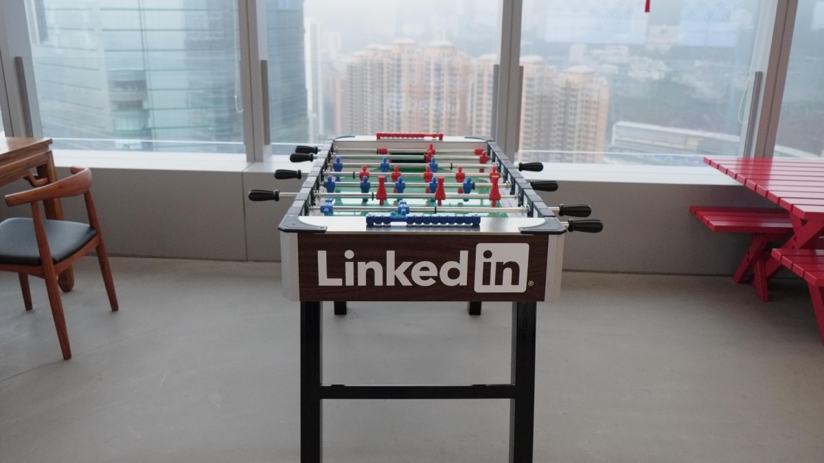 Paid consultations, brand deals, ad revenue: LinkedIn’s new creator tools explained